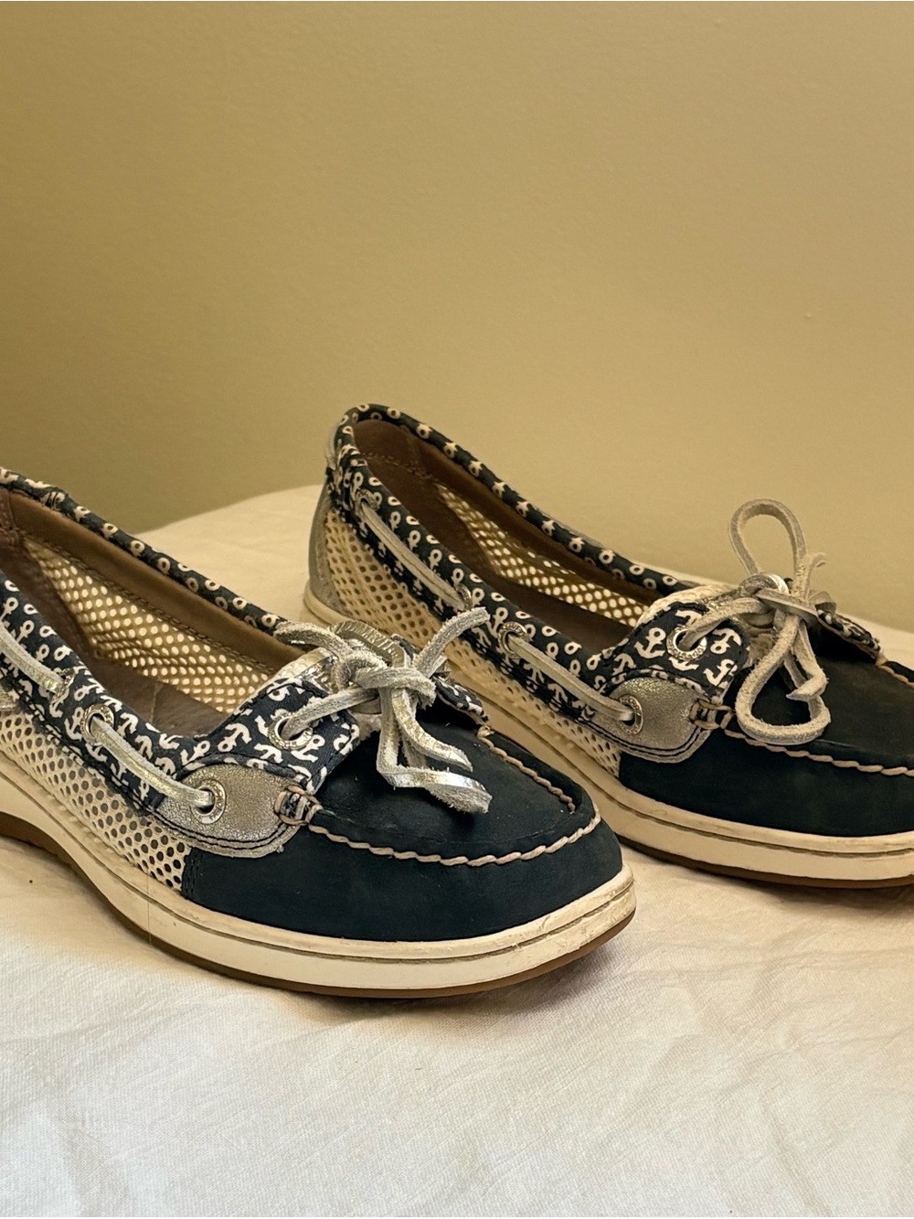 Sperry Navy and Cream Patterned Women's Moccasins